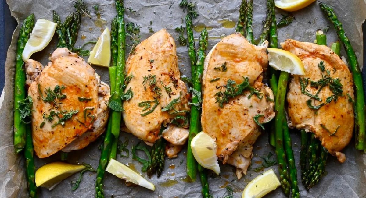 Pechugas de pollo rellenas de espárragos
