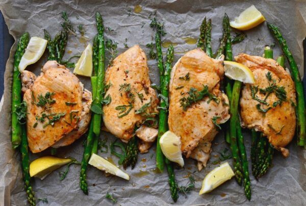 PECHUGAS DE POLLO RELLENAS DE ESPÁRRAGOS